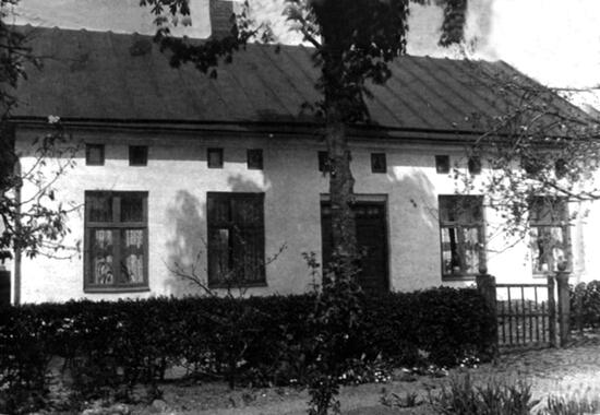 Huset i Bjuv, SAC:s första expedition 1910-1911 och Knut Lindströms bostad.