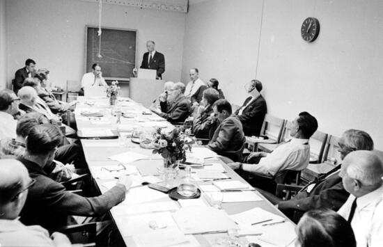 Centralkommitténs sammanträde i maj 1968. I SACs sammanträdesrum på Sveavägen 98, Stockholm. I talarstolen Arbetarens chefredaktör Evert Arvidsson.